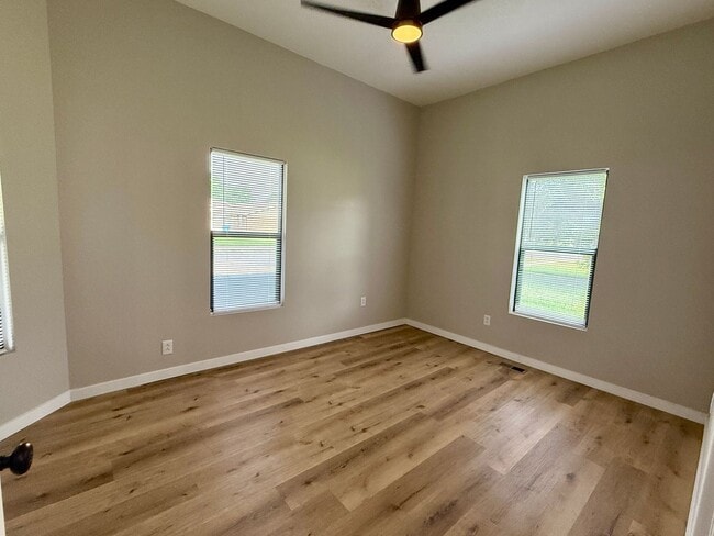 Foto del edificio - 1025 N 6th St