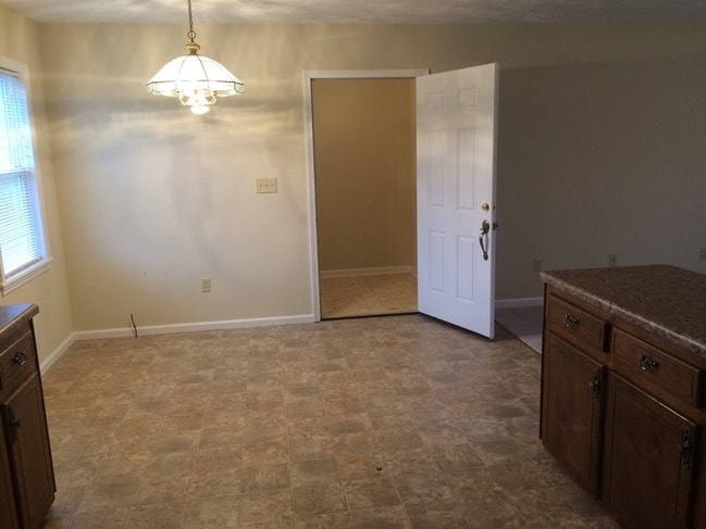 Building Photo - 3186 Lawson Ln