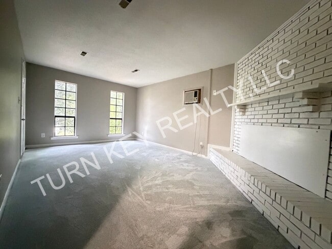 Building Photo - 8144 Rugby Ave