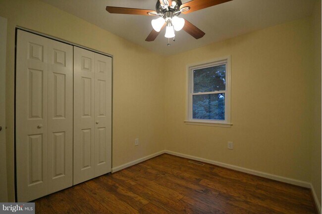 Building Photo - 38 Wayside Ct