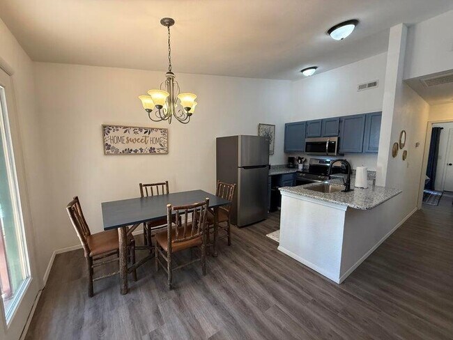 Building Photo - 393 Ozark Mountain Resort Dr