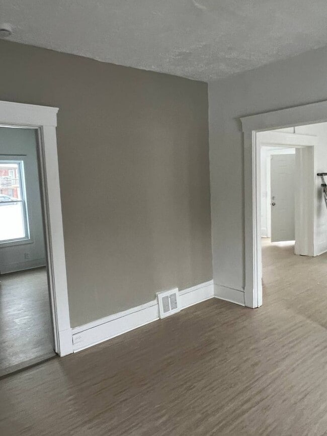 Foto del edificio - 853 E 155th St