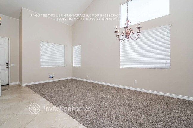 Building Photo - 1869 Petaluma Dr