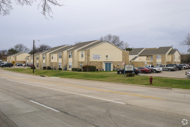 Building Photo - Willow Wood Apartments