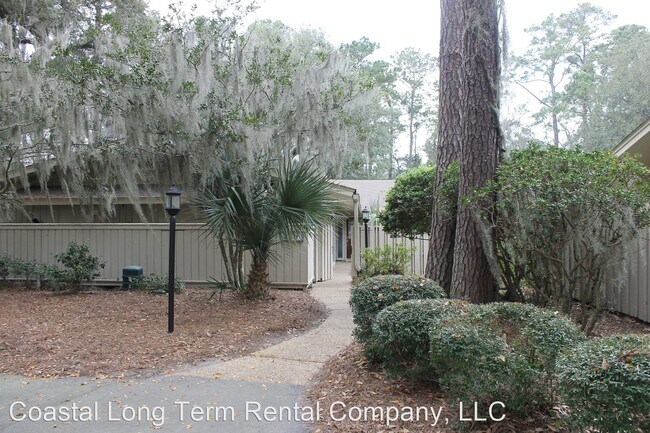 Building Photo - 3 br, 2 bath House - 230 Greenwood Drive #347
