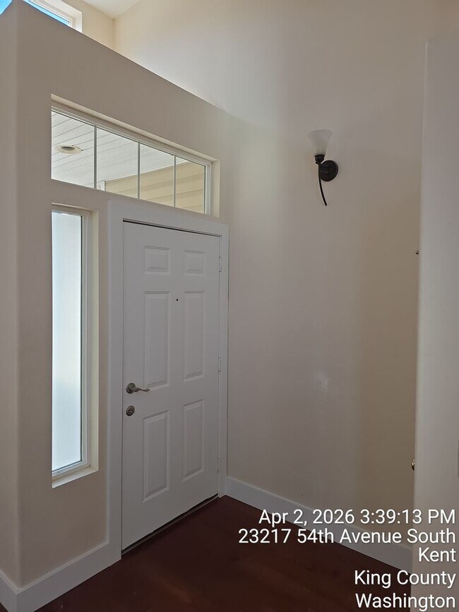Foto del edificio - Kent Cypress Cove at the Lakes home - 3 bedroom 2.5 bath with 2 car garage - Available NOW.