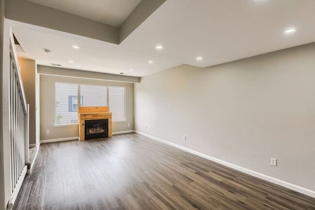 Building Photo - 6382 W Byers Pl