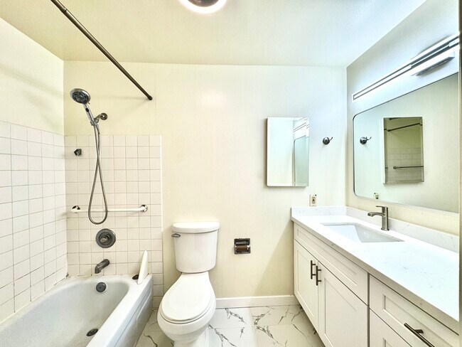 Foto del edificio - 11008 NE 68th St