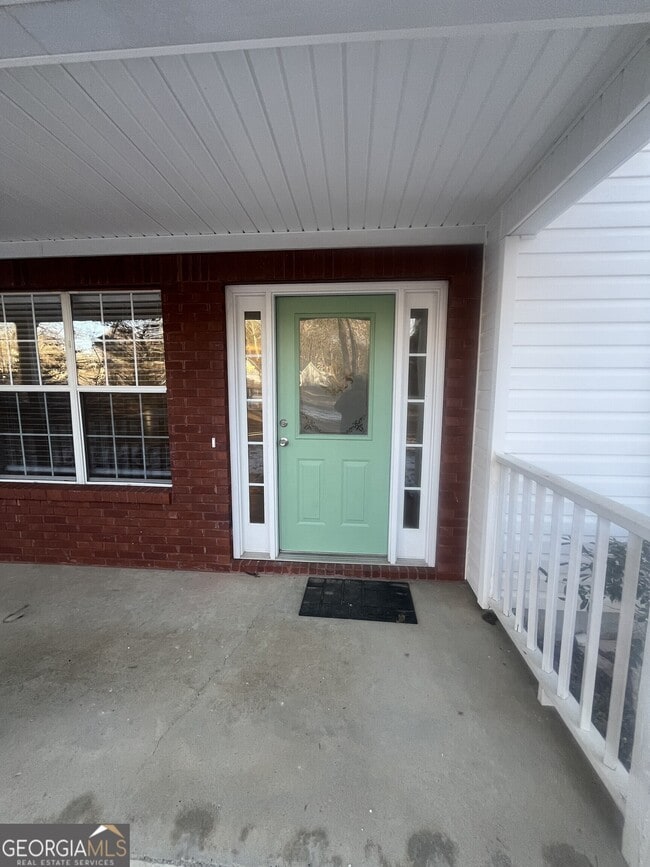 Building Photo - 530 Oxford Ridge