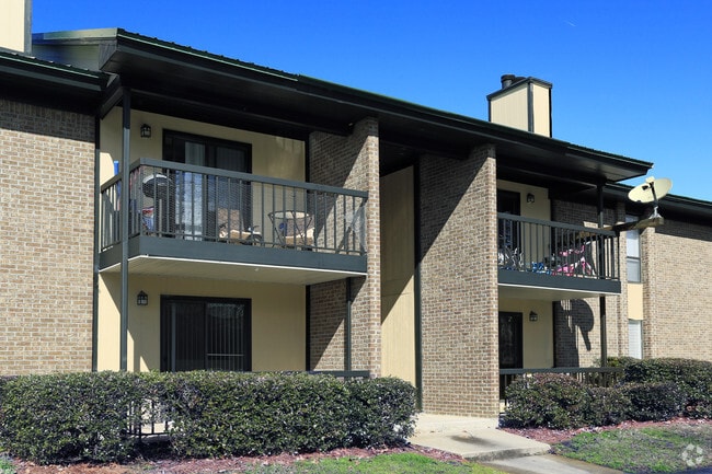 Juliet Balconies - North Bluff Apartments