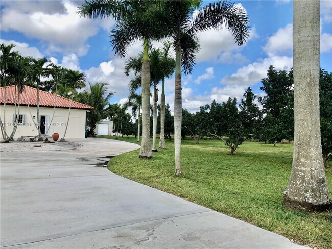 Foto del edificio - 20200 SW 280th St