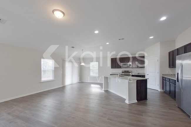 Building Photo - 101 Ebenezer Blf Wy