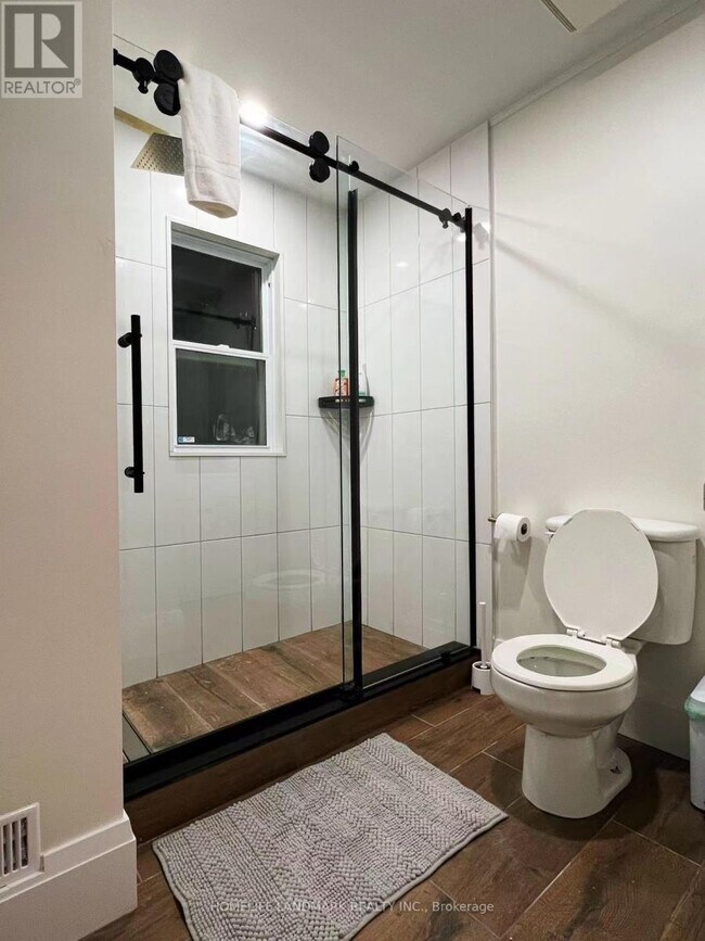 Photo du bâtiment - 5765 Byng Ave