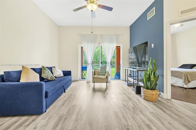 Foto del edificio - 3340 Palomino Dr