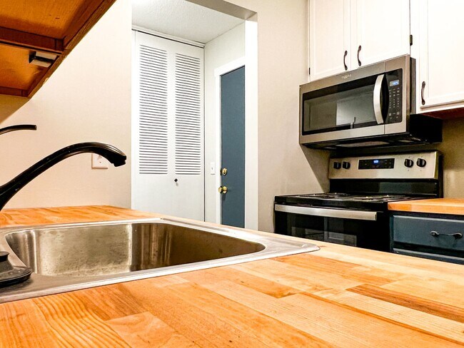 Building Photo - Experience Serene Living in New Hope for $...