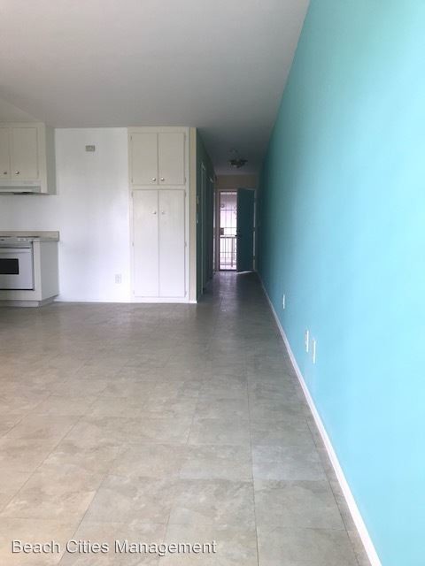 Building Photo - 280 Molino Ave
