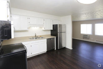 Pinon Manor Apartments Photo