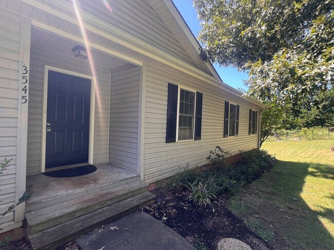 Foto del edificio - 3545 Sacre Meadow Ln
