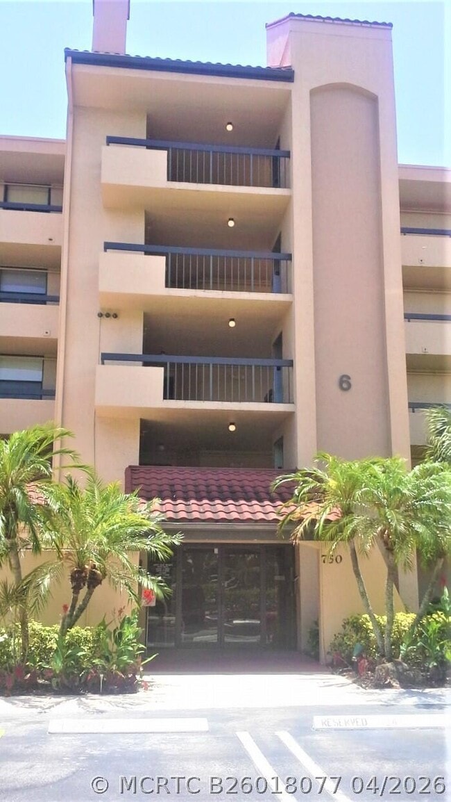 Building Photo - 750 Egret Cir