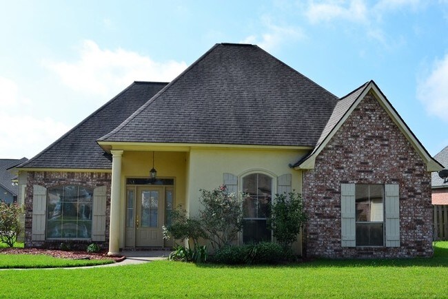 Foto del edificio - 4029 Poplar Grove Dr
