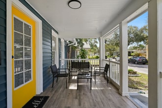 Building Photo - 1829 Hollenbeck Dr