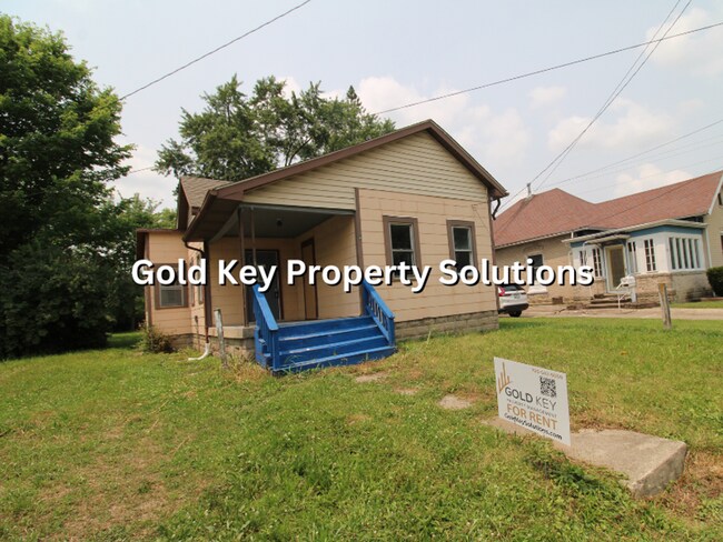 Building Photo - MUNCIE Updated 2 BR 1 BA House with New Kitchen Appliances (SECTION 8 APPROVED)