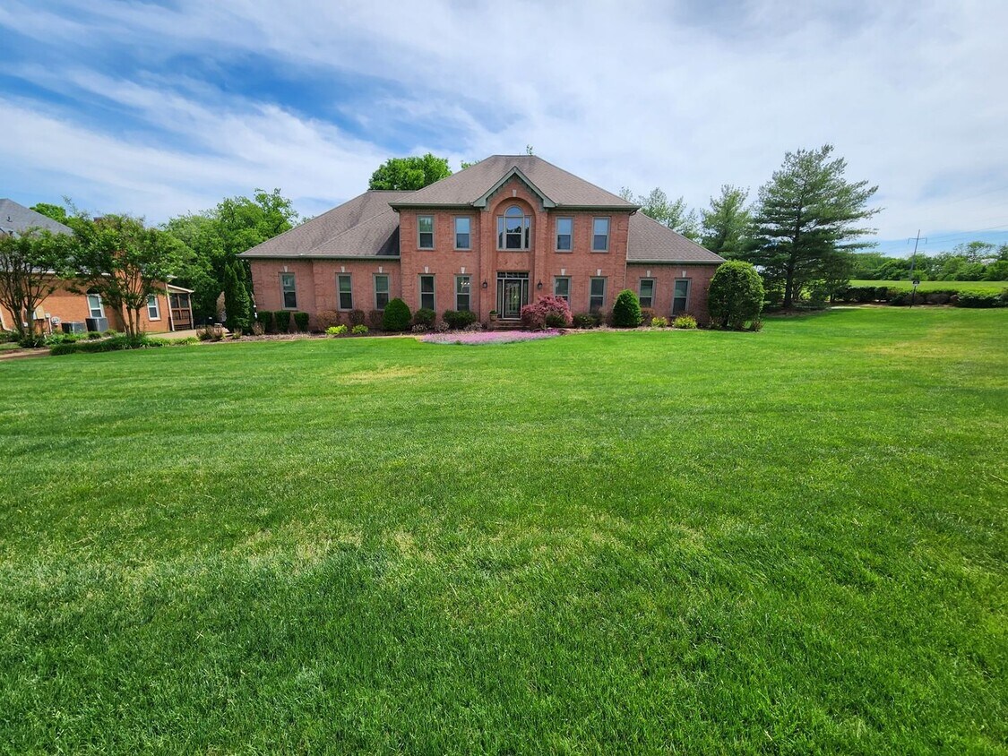 Foto principal - Gorgeous 4/3.5 with amazing back patio!