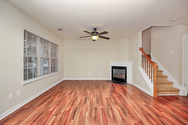 Building Photo - 2571 Brackley Pl NW