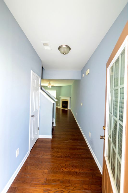 Building Photo - 5815 Weddington Dr