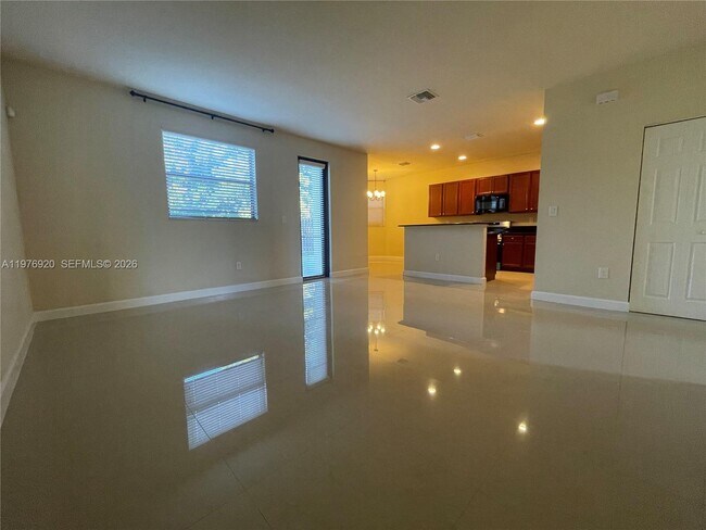 Foto del edificio - 10417 SW 231st Ter