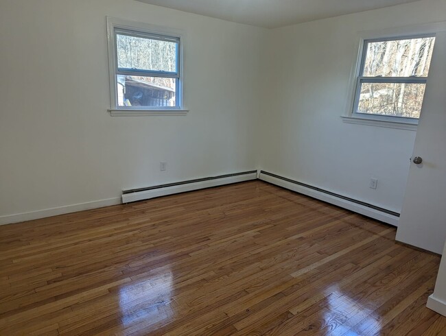 Building Photo - 56 N Main