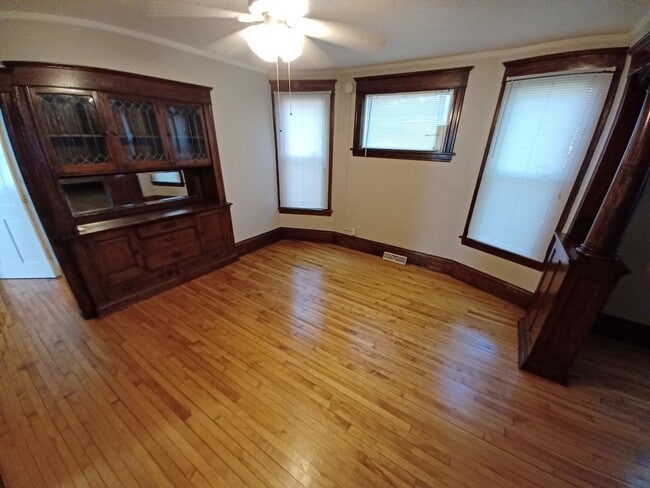 Building Photo - This spacious 3-bedroom lower level duplex...