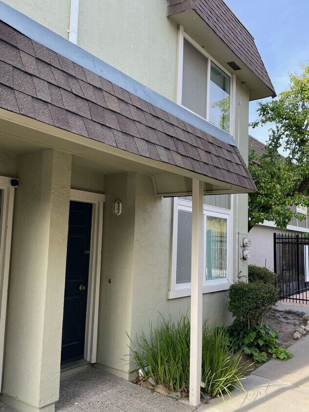 Primary Photo - Meadow View Villas