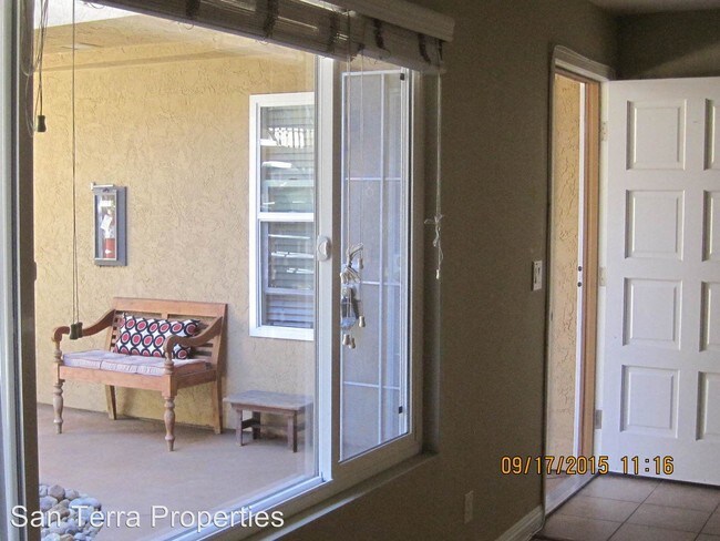 Building Photo - 1 br, 1 bath House - 4378 IDAHO ST #10