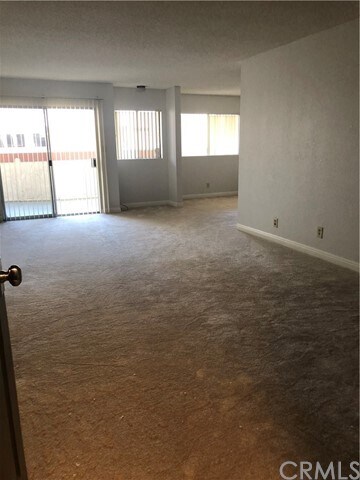 Foto del edificio - 2444 E Del Mar Blvd