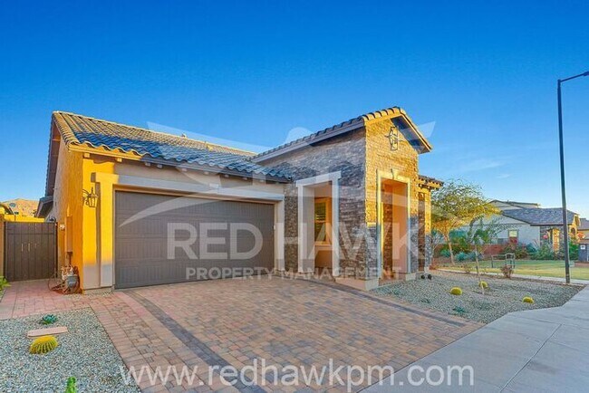 Building Photo - 720 E Deer Creek Rd