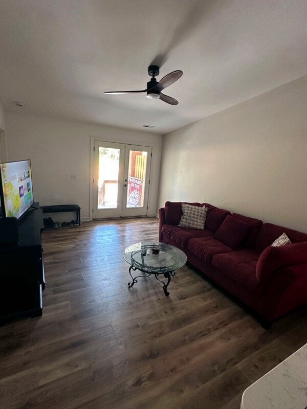 Foto del edificio - 134 N Clarendon Dr