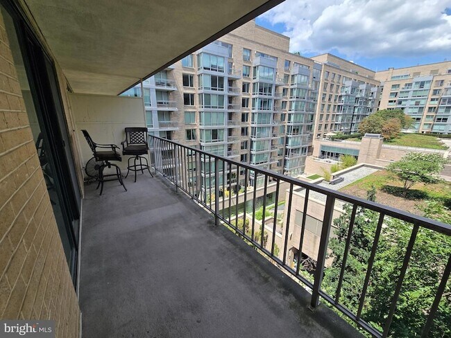 Foto del edificio - 2201 L St NW