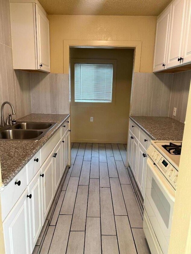 Foto del edificio - 411 E St