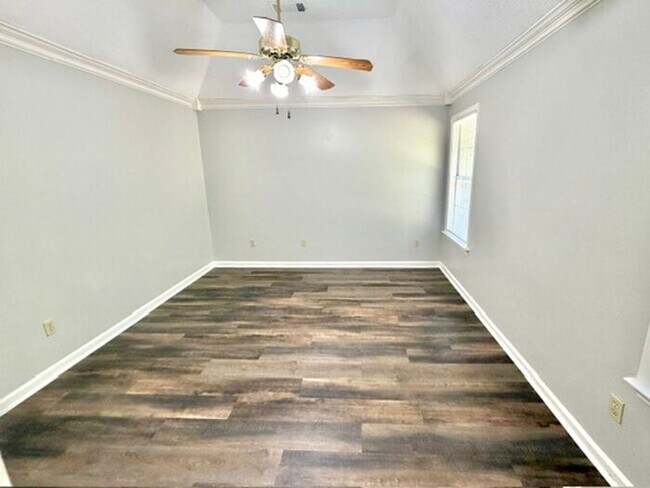 Foto del edificio - Coming Soon! Spacious 3 Bedroom 2 Bath Home In Southeast Memphis