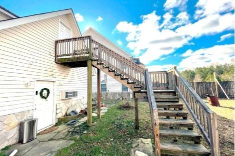 Building Photo - 43737 Sandy Bottom Rd