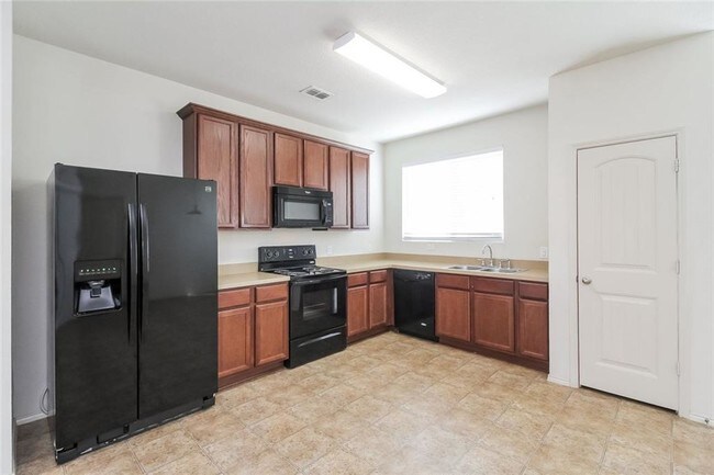 Foto del edificio - 2301 Eton Pl