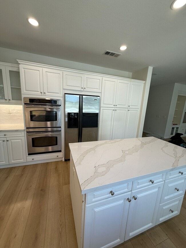 Foto del edificio - 32956 Rhine Ave