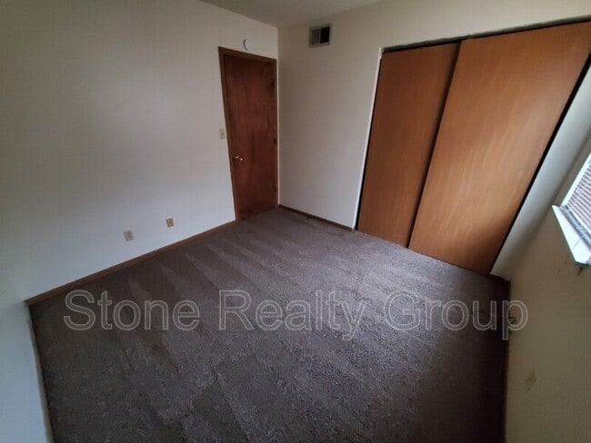 Building Photo - 820 Poplar Street