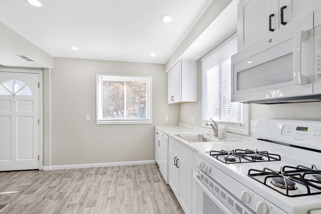 Foto del edificio - 6190 Cordell St