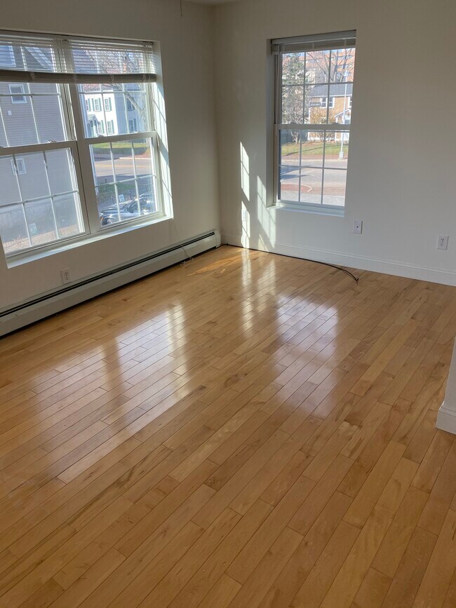 Photo - 102 E Allen St Townhome