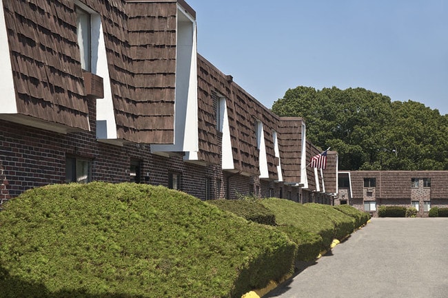 Building Photo - Sandy Lane Apartments