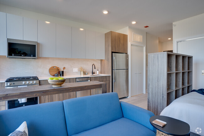 Interior Photo - Avra West Loop