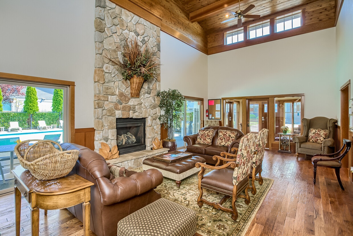 Ridgewood Apartments in Medford, OR