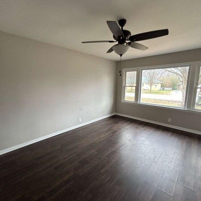 Building Photo - 3430 Leland Cir